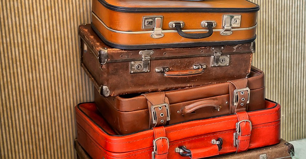 Furniture makeover ideas - old suitcases